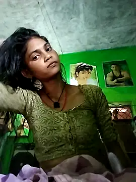 Snapshot of Jooli_cuty chatting on 4, 4, 2026 Jooli cuty online show from 4, 4, 2026