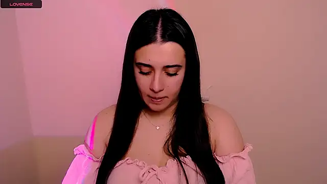 Snapshot of AlinaDoll_ chatting on 8, 1, 2026 AlinaDoll online show from 8, 1, 2026