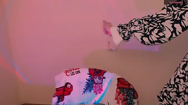 Snapshot of AlinaDoll_ chatting on 4, 3, 2026 AlinaDoll online show from 4, 3, 2026