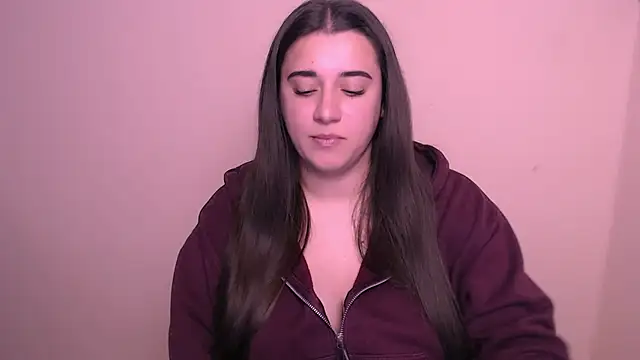 Snapshot of AlinaDoll_ chatting on 28, 7, 2026 AlinaDoll online show from 28, 7, 2026