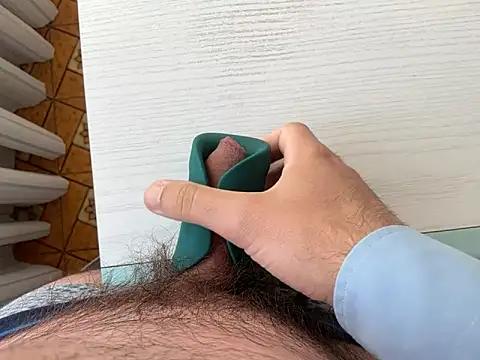 Snapshot of HairySamm chatting on 19, 4, 2026 HairySamm online show from 19, 4, 2026