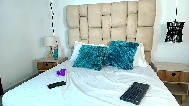 KimberlyFox t online show from 5, 11, 2025