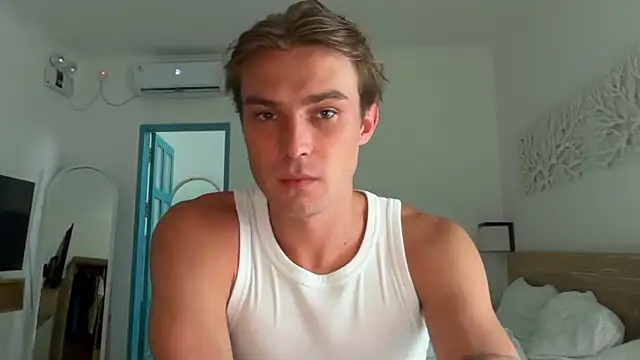 Snapshot of DanteRay chatting on 22, 4, 2026 DanteRay online show from 22, 4, 2026