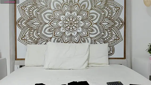 Snapshot of Lilith_Aliany_ chatting on 25, 11, 2025 Lilith Aliany online show from 25, 11, 2025