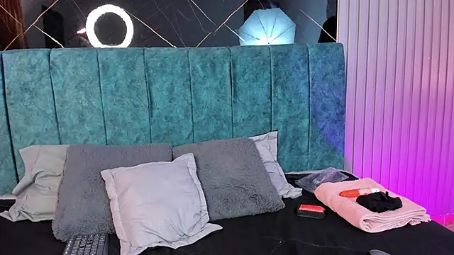 Snapshot of Bella_Riverss chatting on 22, 11, 2025 Bella Riverss online show from 22, 11, 2025