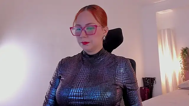 Snapshot of MistressErza chatting on 16, 6, 2026 MistressErza online show from 16, 6, 2026