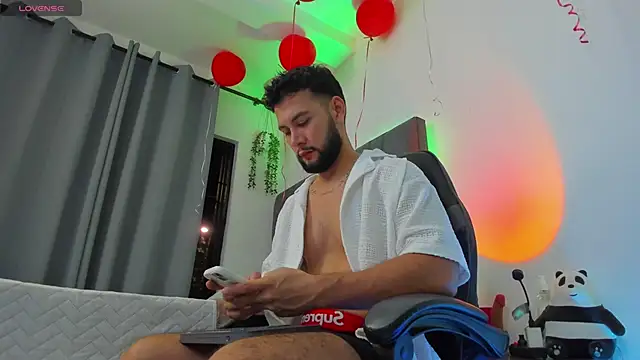 Snapshot of noah_corvelle chatting on 27, 2, 2026 noah corvelle online show from 27, 2, 2026