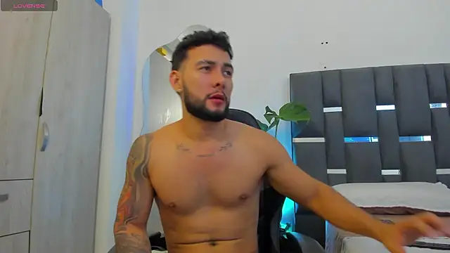 Snapshot of noah_corvelle chatting on 7, 3, 2026 noah corvelle online show from 7, 3, 2026