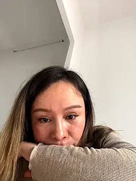 Snapshot of thu-cuoi chatting on 5, 11, 2025 thu-cuoi online show from 5, 11, 2025