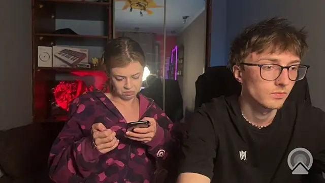 Snapshot of t_files_x chatting on 4, 4, 2026 t files x online show from 4, 4, 2026