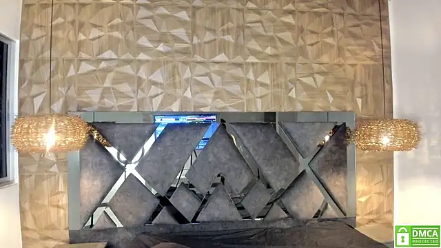 Kiara velvet   online show from 8, 4, 2026