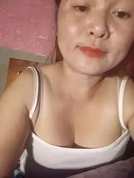 Snapshot of Panda-white chatting on 8, 11, 2025 Panda-white online show from 8, 11, 2025