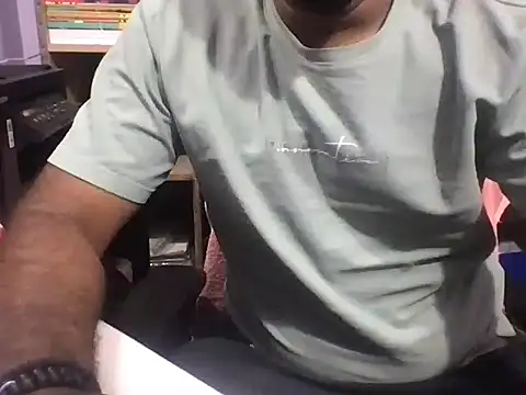 Snapshot of KingCobra_07 chatting on 5, 5, 2026 KingCobra 07 online show from 5, 5, 2026