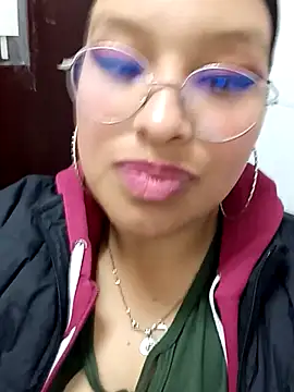 Snapshot of Isaabeellaa_deemoonny1 chatting on 7, 11, 2025 Isaabeellaa deemoonny1 online show from 7, 11, 2025