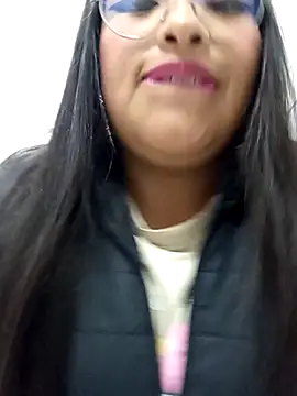 Snapshot of Isaabeellaa_deemoonny1 chatting on 10, 11, 2025 Isaabeellaa deemoonny1 online show from 10, 11, 2025