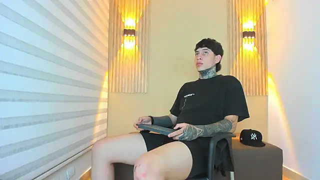 DANTE ARMSTRONG online show from 11, 11, 2025