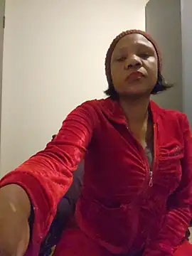 Snapshot of Mommy_Sienna chatting on 11, 6, 2026 Mommy Sienna online show from 11, 6, 2026
