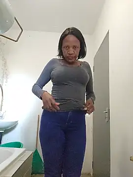 Snapshot of Mommy_Sienna chatting on 25, 7, 2026 Mommy Sienna online show from 25, 7, 2026
