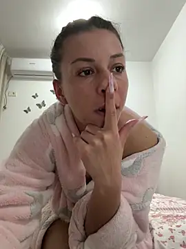 Snapshot of EdaQueen chatting on 2, 4, 2026 EdaQueen online show from 2, 4, 2026