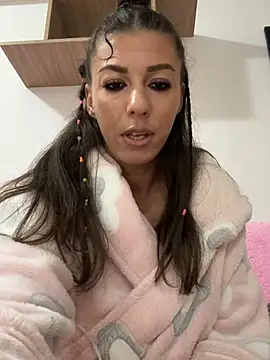 Snapshot of EdaQueen chatting on 5, 4, 2026 EdaQueen online show from 5, 4, 2026