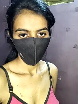 Snapshot of Thaper_Meera2 chatting on 15, 4, 2026 Thaper Meera2 online show from 15, 4, 2026