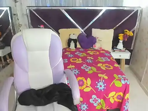 Santy bigcock 01 online show from 10, 11, 2025