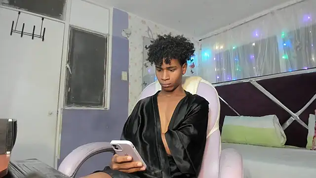 Snapshot of Santy_bigcock_01 chatting on 18, 3, 2026 Santy bigcock 01 online show from 18, 3, 2026
