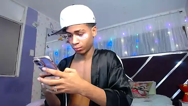 Snapshot of Santy_bigcock_01 chatting on 13, 6, 2026 Santy bigcock 01 online show from 13, 6, 2026