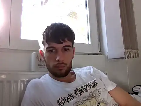 Snapshot of nikolasnik50 chatting on 18, 12, 2025 nikolasnik50 online show from 18, 12, 2025