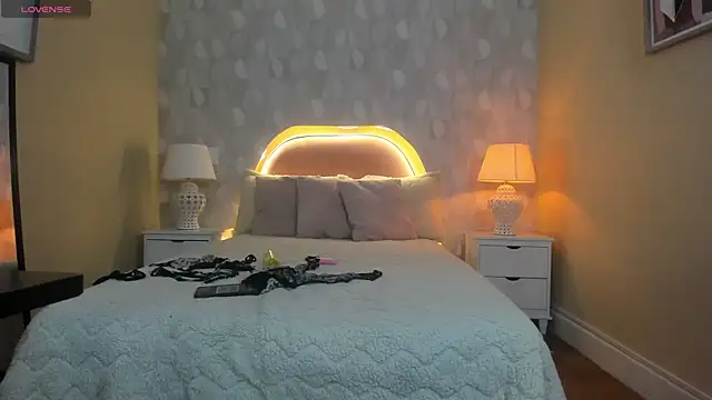 annie  20 online show from 15, 11, 2025