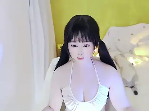 Nina37 online show from 9, 11, 2025