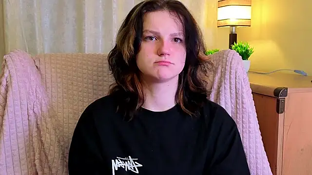 Snapshot of LatinaHuguenin chatting on 10, 4, 2026 LatinaHuguenin online show from 10, 4, 2026