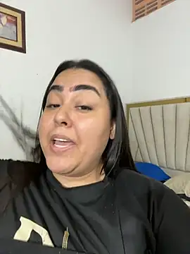 Snapshot of loly_clover chatting on 21, 12, 2025 loly clover online show from 21, 12, 2025