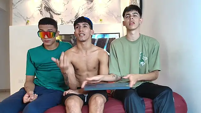 Snapshot of IMPERIO_ROMANO chatting on 7, 11, 2025 IMPERIO ROMANO online show from 7, 11, 2025