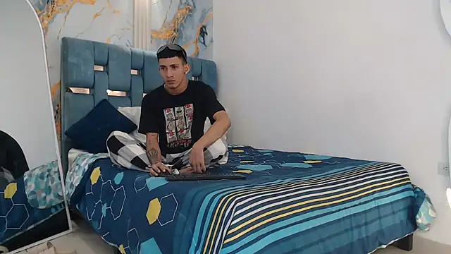 Snapshot of IMPERIO_ROMANO chatting on 21, 12, 2025 IMPERIO ROMANO online show from 21, 12, 2025