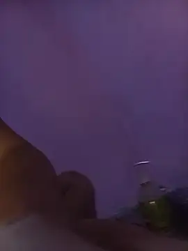 Snapshot of Leona-Pig chatting on 16, 12, 2025 Leona-Pig online show from 16, 12, 2025