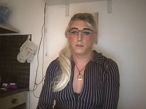 AgnesCross39 online show from 6, 8, 2026