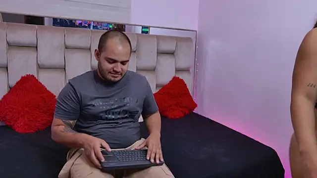 Snapshot of KimaandNate chatting on 31, 3, 2026 KimaandNate online show from 31, 3, 2026