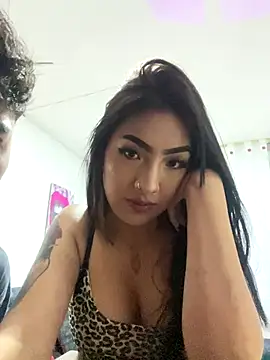 Snapshot of TinaNick chatting on 5, 11, 2025 TinaNick online show from 5, 11, 2025