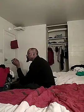 Snapshot of SITHANDRAH chatting on 13, 11, 2025 SITHANDRAH online show from 13, 11, 2025