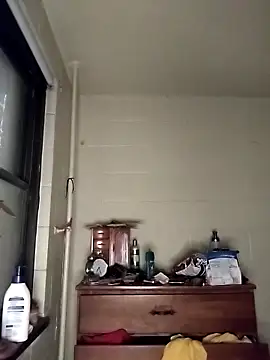 Snapshot of SITHANDRAH chatting on 14, 11, 2025 SITHANDRAH online show from 14, 11, 2025