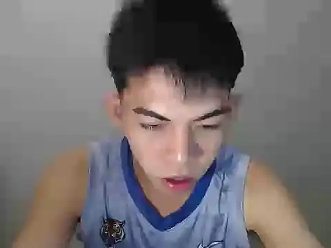 Snapshot of Urhotsilverboy chatting on 26, 6, 2026 Urhotsilverboy online show from 26, 6, 2026