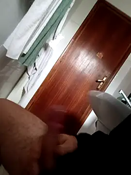 Snapshot of gdfvuh chatting on 5, 11, 2025 gdfvuh online show from 5, 11, 2025