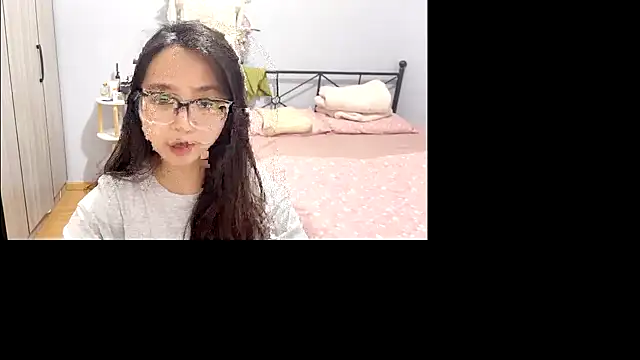 Snapshot of Hmm_0303 chatting on 8, 3, 2026 Hmm 0303 online show from 8, 3, 2026