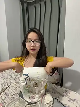 Snapshot of Hmm_0303 chatting on 13, 3, 2026 Hmm 0303 online show from 13, 3, 2026