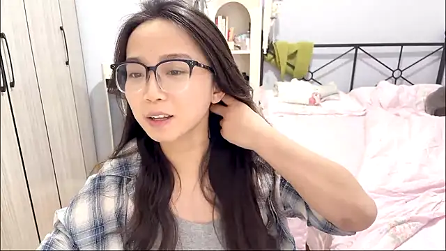 Snapshot of Hmm_0303 chatting on 23, 3, 2026 Hmm 0303 online show from 23, 3, 2026