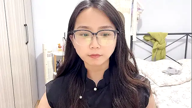 Snapshot of Hmm_0303 chatting on 7, 4, 2026 Hmm 0303 online show from 7, 4, 2026