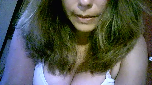 Snapshot of Zulreyna chatting on 26, 3, 2026 Zulreyna online show from 26, 3, 2026