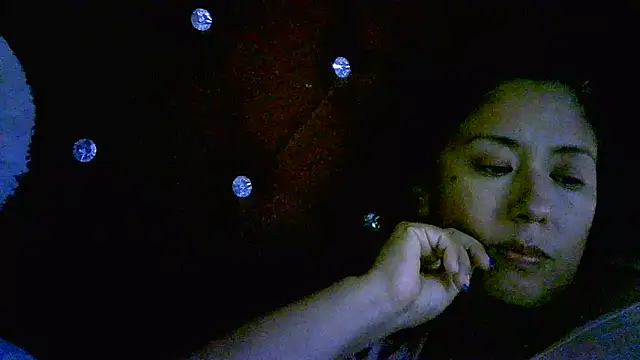 Snapshot of Zulreyna chatting on 28, 4, 2026 Zulreyna online show from 28, 4, 2026