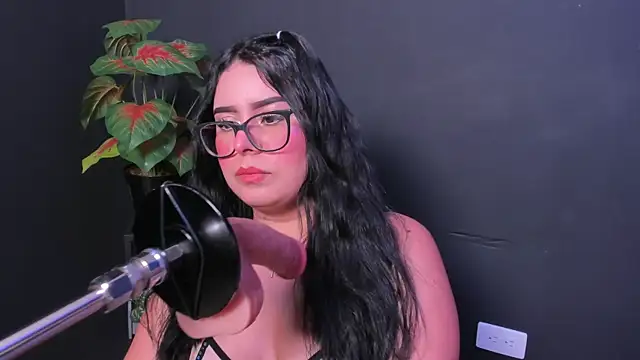 Snapshot of Amy_whittee chatting on 6, 7, 2026 Amy whittee online show from 6, 7, 2026